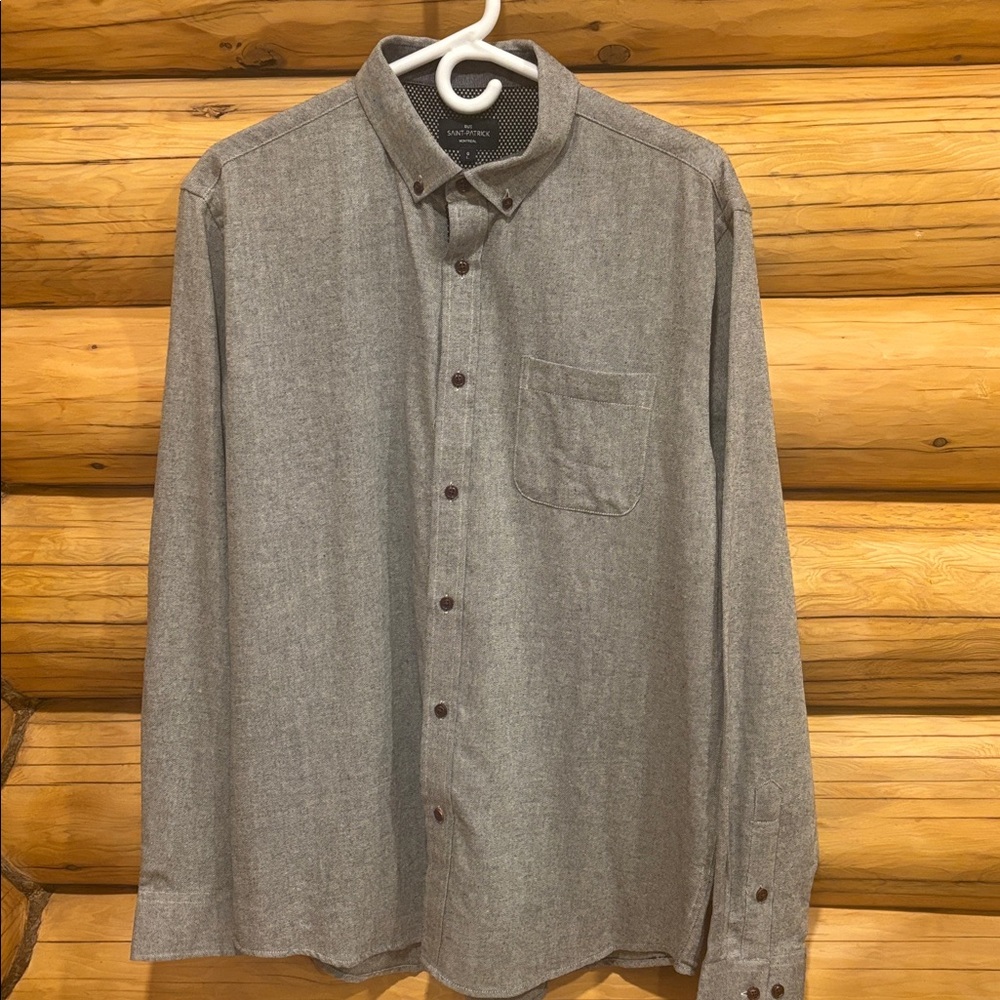 RUE Saint Patrick Gray Button-Up Shirt